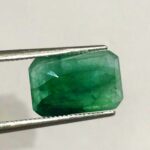 4.55 ct / 5.05 Ratti Panna  | Natural Emerald with Certificate Emerald Cut | Buddha Ratna - Image 2