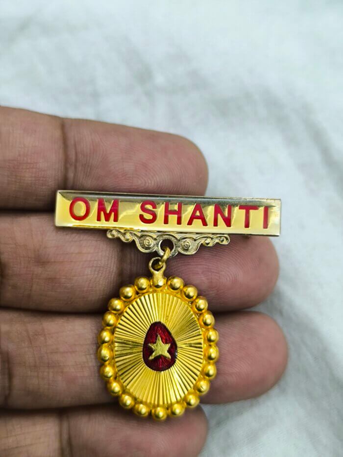 22k Hallmarked Gold Om Shanti Badge – Spiritual BK Jewellery (4.680 gm)- BKGB4 - Image 3