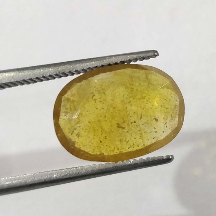 4.03 ct / 4.47 Ratti Pukhraj  | Yellow Sapphire with Certificate Oval Cut - Image 2