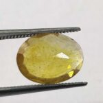 3.82 ct / 4.29 Ratti Pukhraj  | Yellow Sapphire with Certificate Oval Cut - Image 2