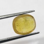 3.77 ct / 4.18 Ratti Pukhraj  | Yellow Sapphire with Certificate Oval Cut - Image 3