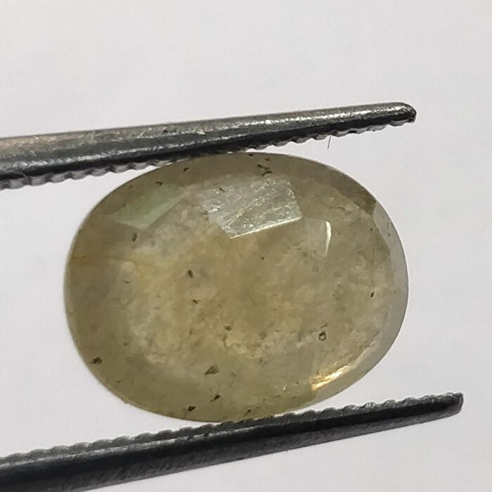 3.83 ct / 4.30 Ratti Pukhraj  | Yellow Sapphire with Certificate Oval Cut - Image 2