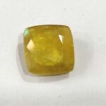 4.42 ct / 4.91 Ratti Pukhraj  | Yellow Sapphire with Certificate (Cushion Cut) - Image 4
