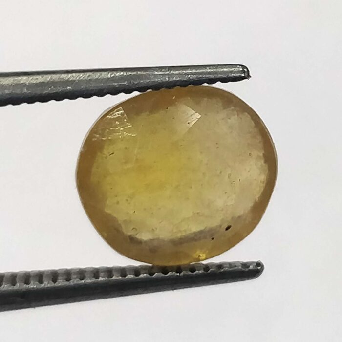 3.78 ct / 4.25 Ratti Pukhraj  | Yellow Sapphire with Certificate Oval Cut - Image 2