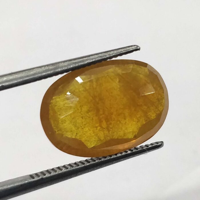 7.01 ct / 7.78 Ratti Pukhraj  | Yellow Sapphire with Certificate Oval Cut - Image 3