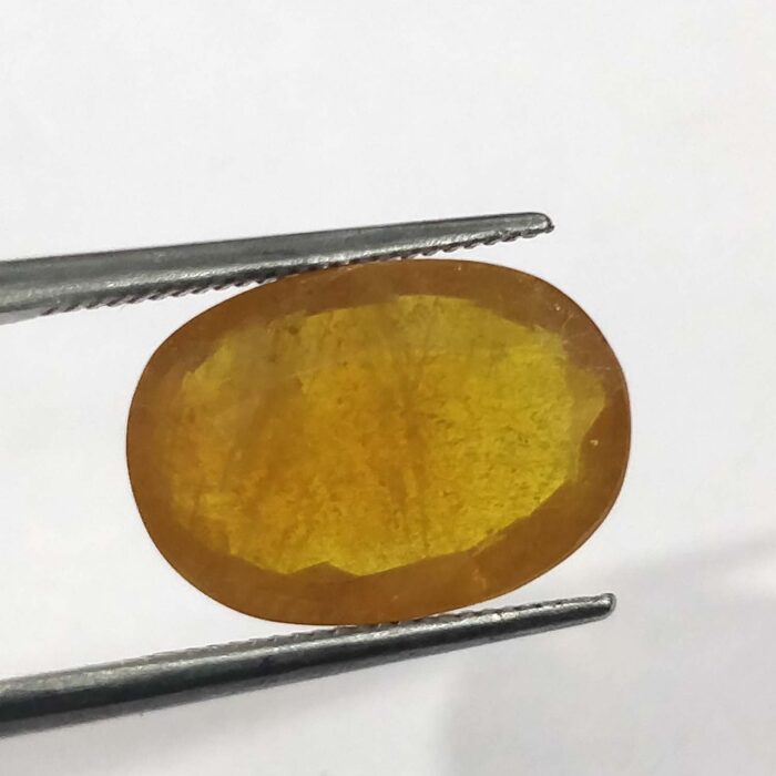 7.01 ct / 7.78 Ratti Pukhraj  | Yellow Sapphire with Certificate Oval Cut - Image 2
