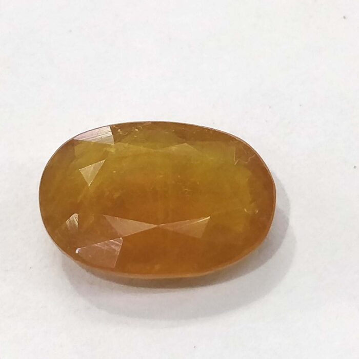 7.01 ct / 7.78 Ratti Pukhraj  | Yellow Sapphire with Certificate Oval Cut - Image 1