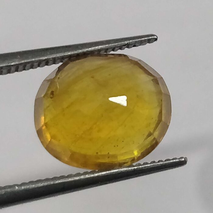 6.35 ct / 7.05 Ratti Pukhraj  | Yellow Sapphire with Certificate  Oval Cut - Image 3