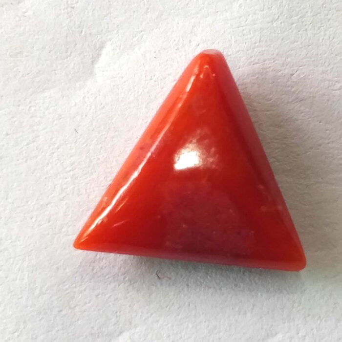 m2 Natural Coral / Moonga 4.80 ct / 5.32 Ratti | with Certificate Triangle Shape | Mangal Ratna - Image 1