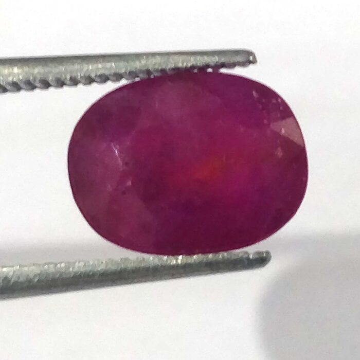 3.80 ct / 4.22 Ratti Manak  | Natural Ruby with Certificate Oval Cut - Image 1