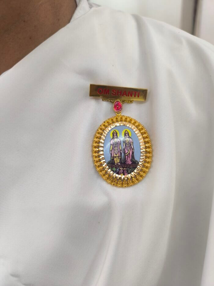 22k Gold Brahma Kumaris Om Shanti Badge | 6.750gm Spiritual Jewellery - BKGB25 - Image 3