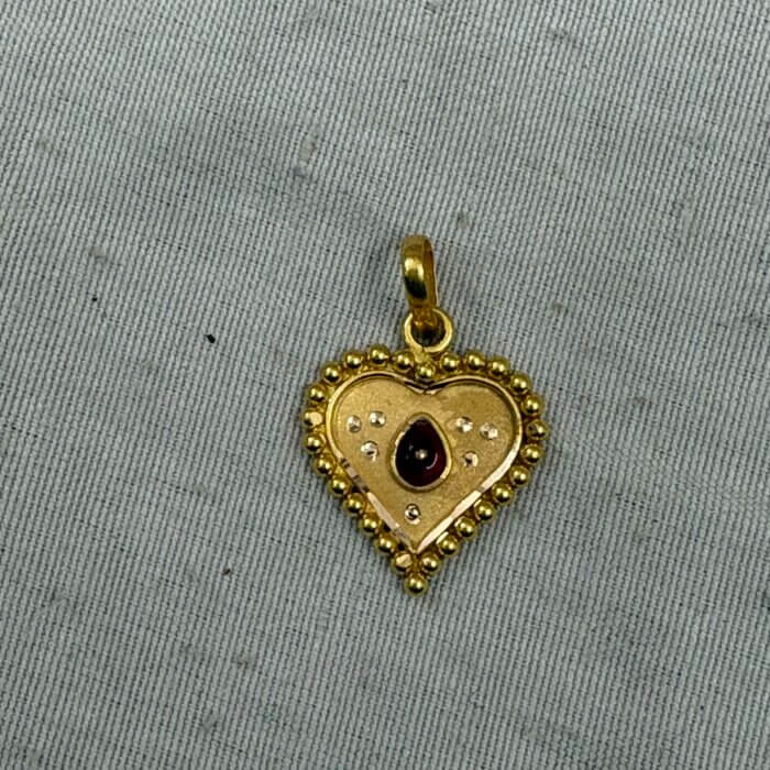 gold heart shape bk pendant